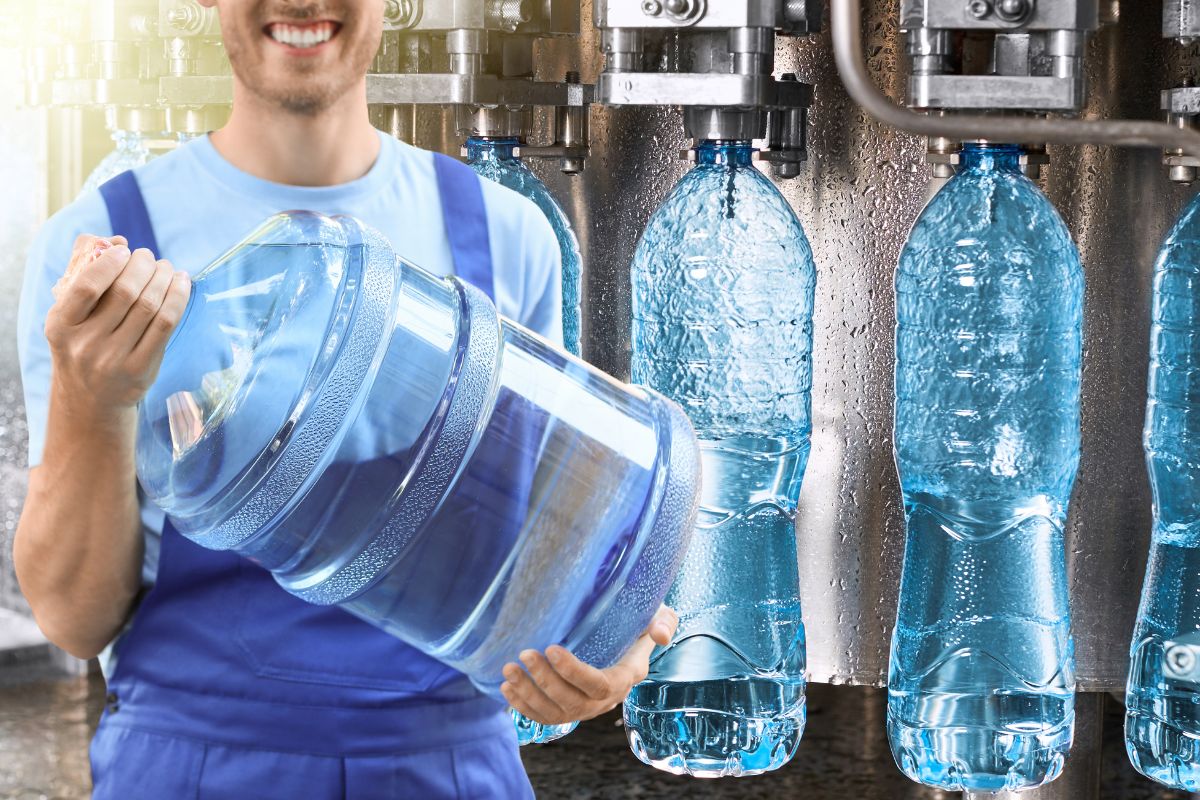 शुरू करें ये small mineral water bottle ka business ideas 2024: बस एक छोटा सा बिजनेस ओर होगी लाखों में कमाई. आज के दौर में